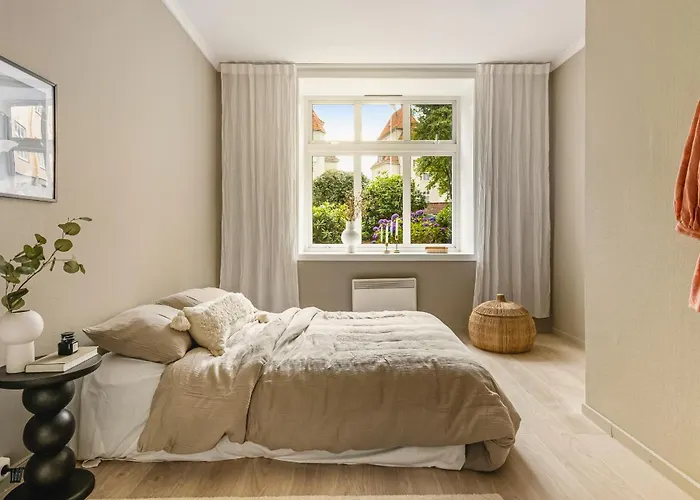 شقة Moderne Med Sjoglott Og Balkong برغن